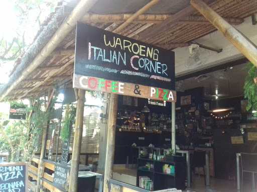 Waroeng Italian Corner 2