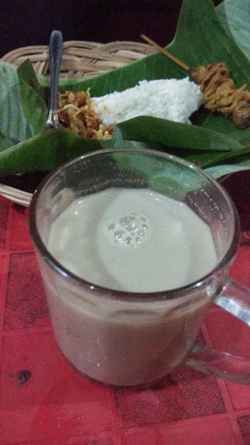 Warung Bandrek & Nasi Jinggo Pak De 1