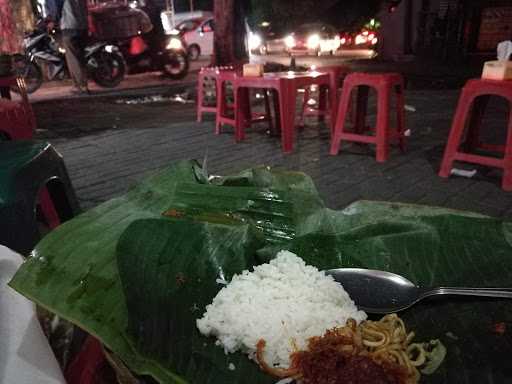 Warung Bandrek & Nasi Jinggo Pak De 10