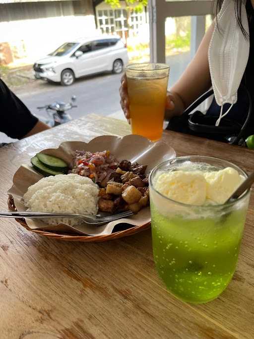 Warung Cahaya 4