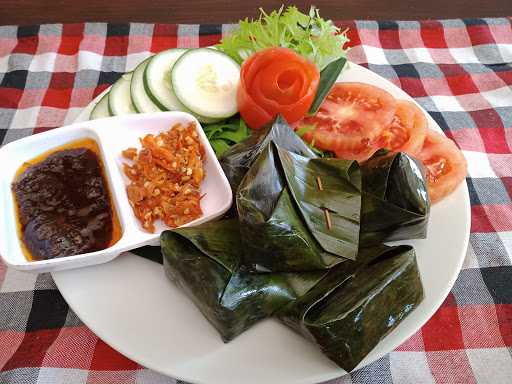 Warung Makan Nadi Mesari 8