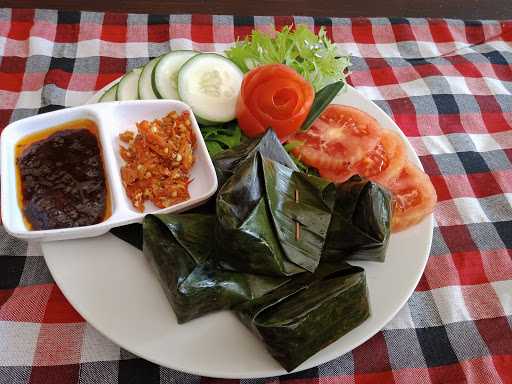 Warung Makan Nadi Mesari 6