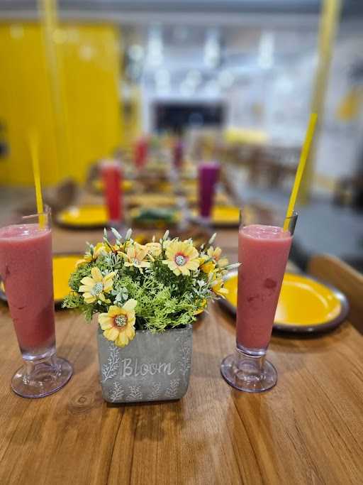 Warung Nasi Tempong Lalah Tuban 2