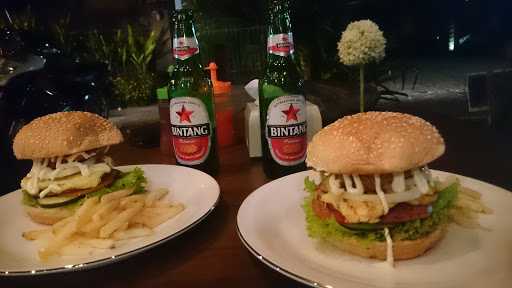 Warung Teras Legian Burger&Sandwich Bar 3