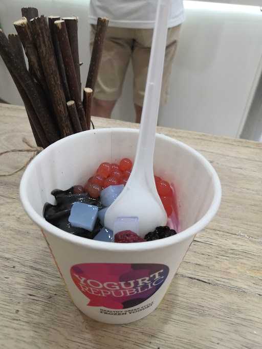 Yogurt Republic Legian 8