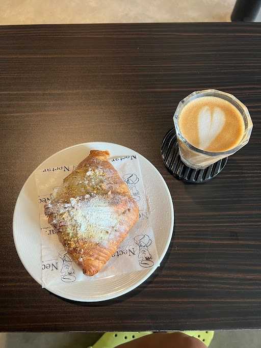 Nectar Specialty Coffee & Viennoiserie 5