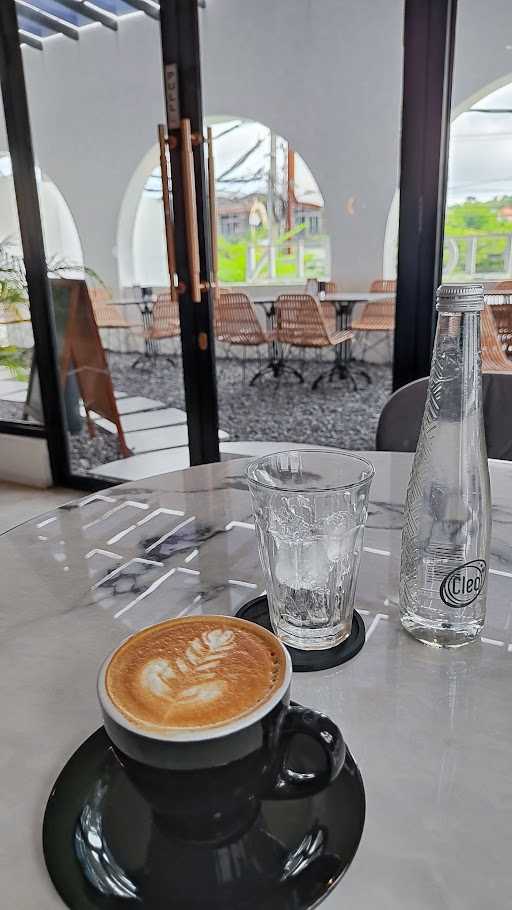 Eighteen Coffee Bali 7