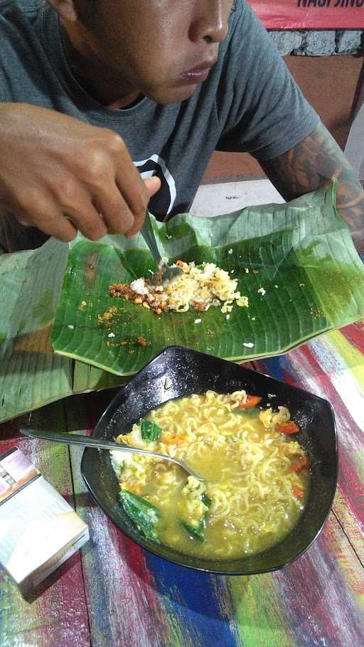 Angkringan Spesial Ayam Pedas 6