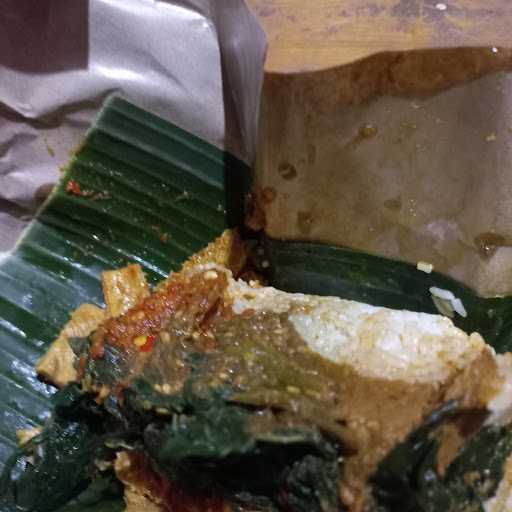 Bro Komar Masakan Padang 10