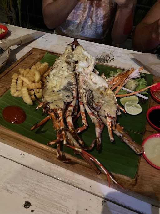 Lazy Lobster Bali & Wing Haus 6