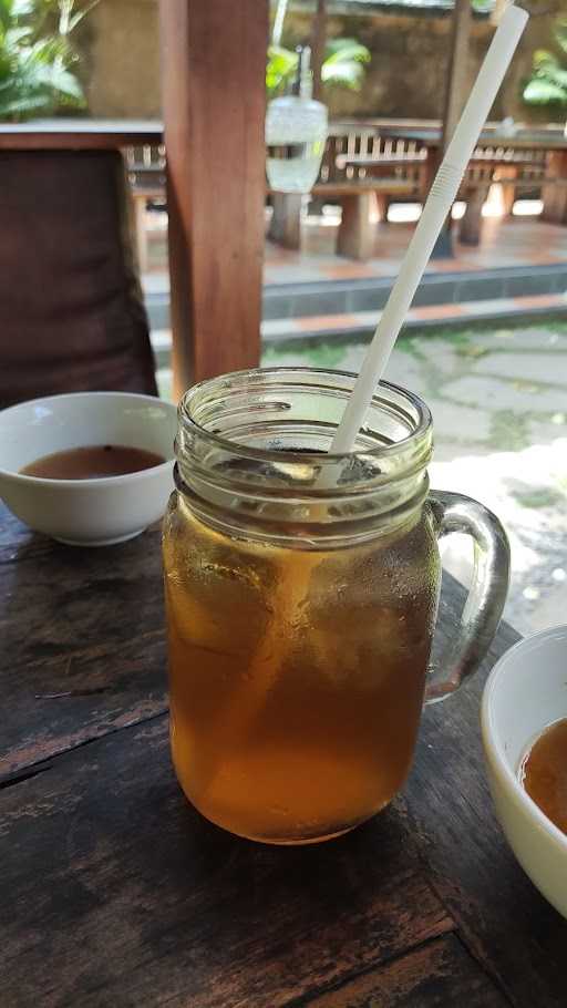 Nasi Ayam Kedewatan Ibu Mangku - Petitenget Seminyak 1