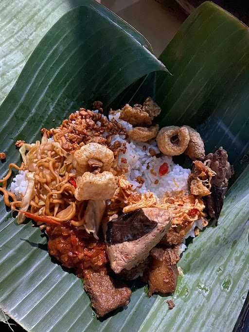 Nasi Jinggo Babi Kecap Bu Manik ( Bu Sret - Sret ) 5