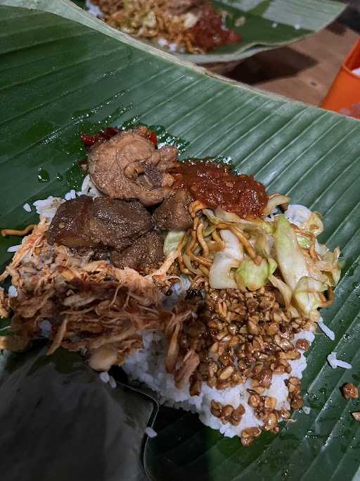 Nasi Jinggo Babi Kecap Bu Manik ( Bu Sret - Sret ) 10