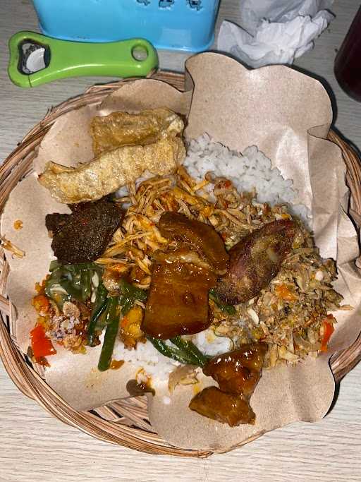 Nasi Lawar Bu Eka 1