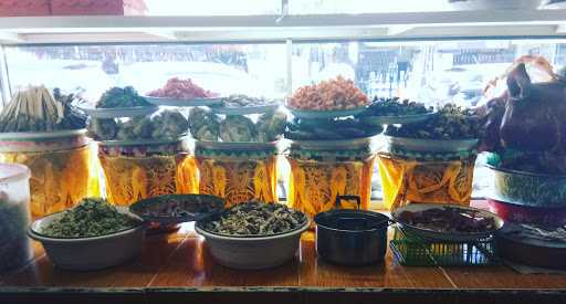 Warung Babi Guling Sarinadi 1