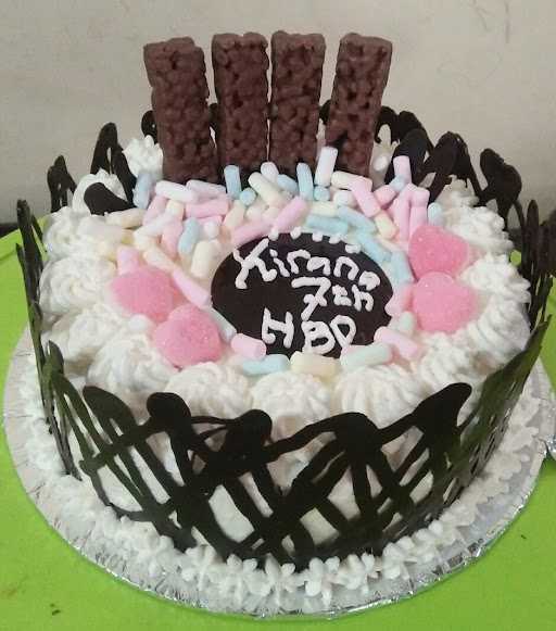 Family Cake 3