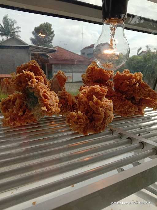 Fried Chicken & Ayam Geprek 10