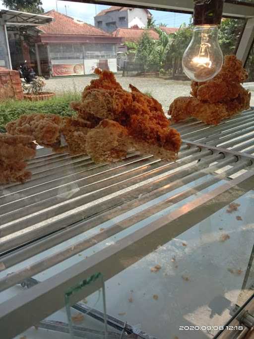 Fried Chicken & Ayam Geprek 8