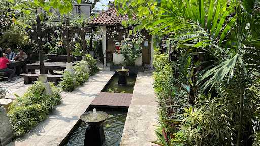 Kahyangan Resto 2