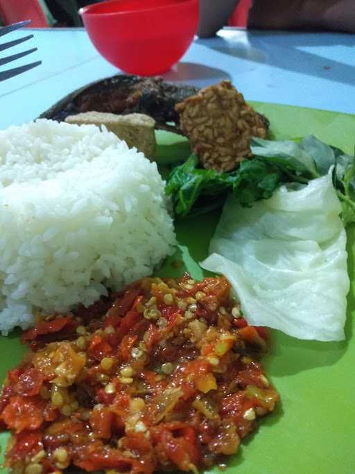 Warkop Nasi Tempong 10