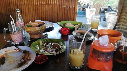 Warung Lesehan Rumadi 4