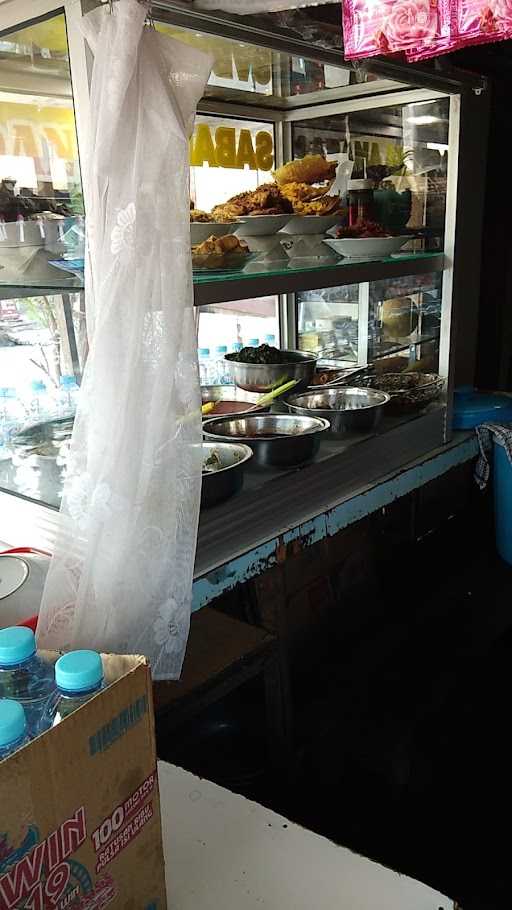 Warung Nasi Padang Sabanamperaa 6