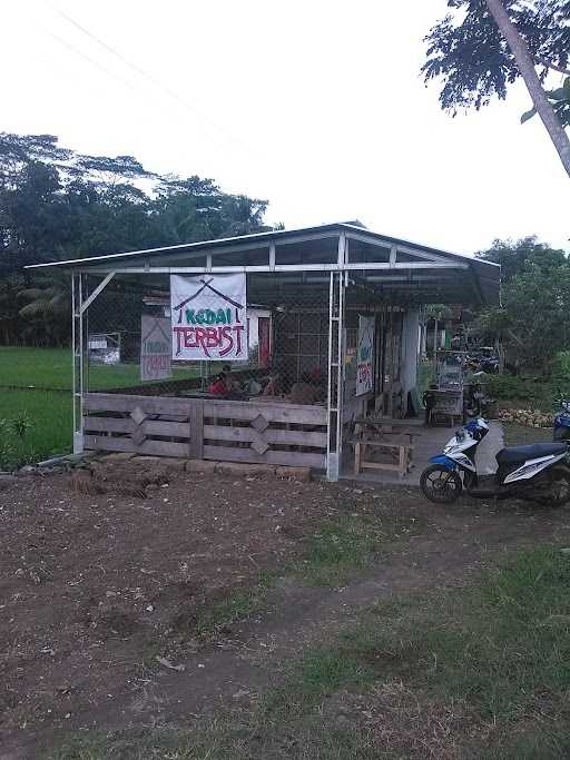 Kedai Terbist 4