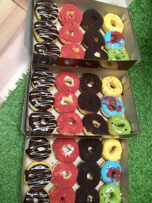 Uppi Donuts & Pizza 4