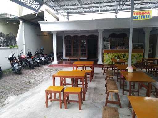 Kedai Ichara Juice & Coffee 8