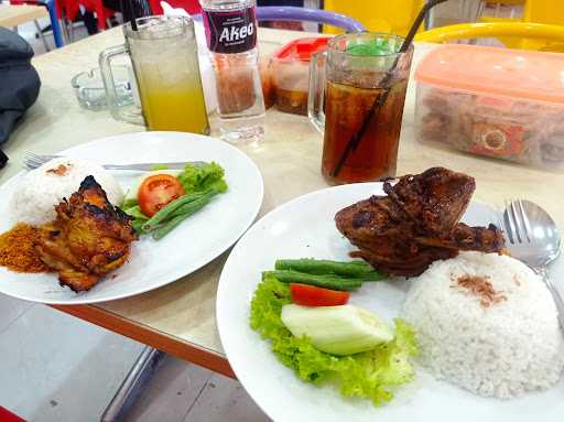 Ayam & Bebek Jendral 1