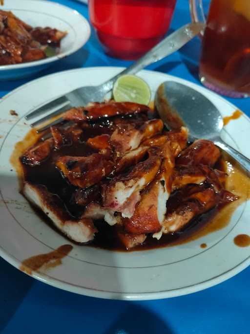 Warung Nur Ikan Bakar Balittan 6