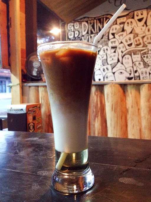 Kedai Coffe Kirana 7