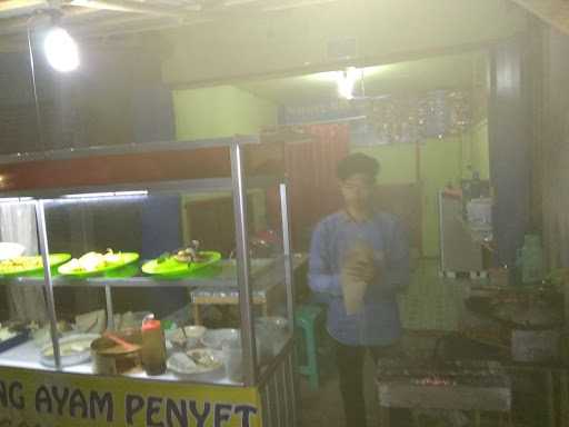 Warung Makan Ayam Penyet 6