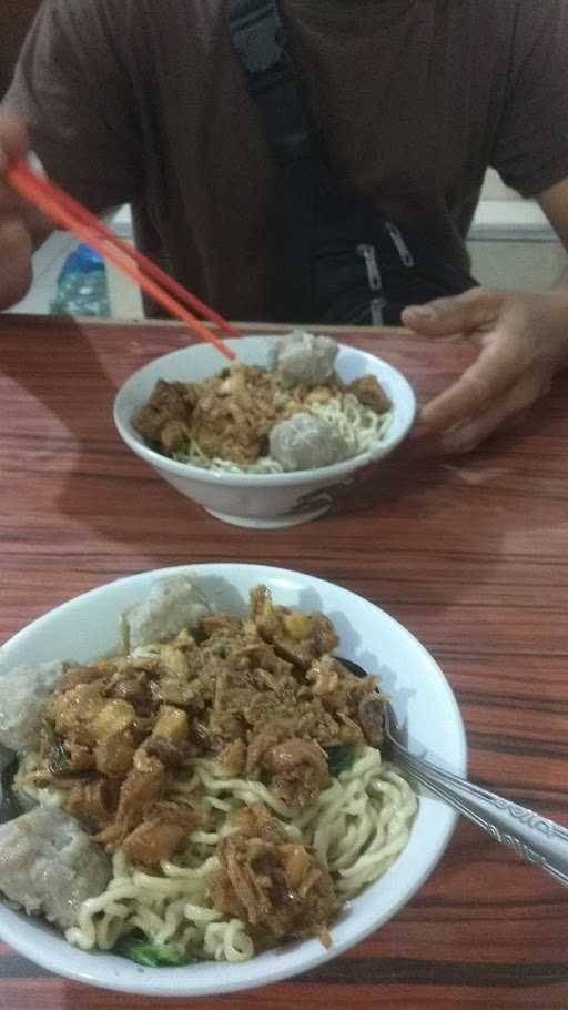 Mie Ayam Bakso 'Gajah Mungkur' Wonogiri (Mas Tarjo) 4