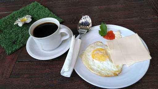 Cafe Saung Bali 6