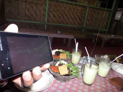 Cafe Sundawa Khas Bandung 4