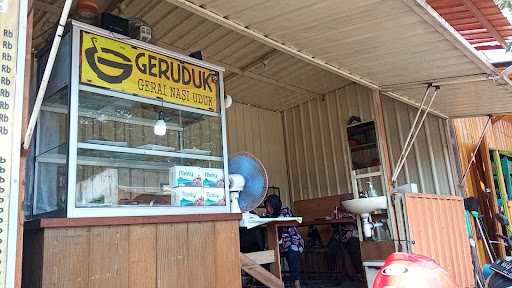 Geruduk Gerai Nasi Uduk 9