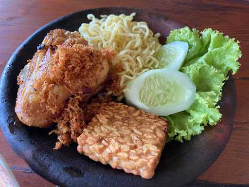 Geruduk Gerai Nasi Uduk 2