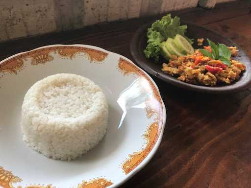 Geruduk Gerai Nasi Uduk 1