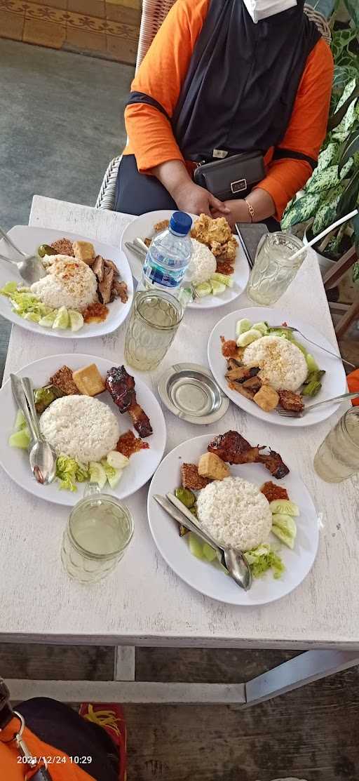 Warung Bejo Nasi Tempong 10