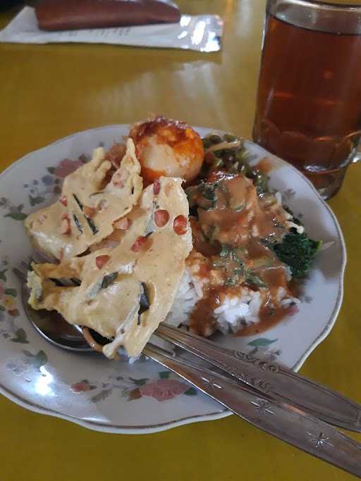 Warung Kuning Bu Jon 5