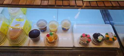 Holland Bakery 10