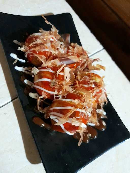 Katsumi Takoyaki, Laweyan 2