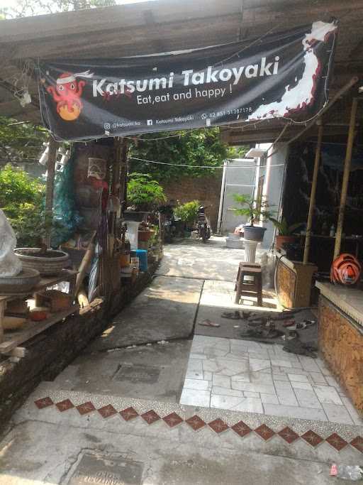 Katsumi Takoyaki, Laweyan 4