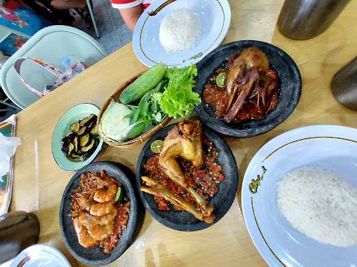 Warung Pedas Cak Kend 4