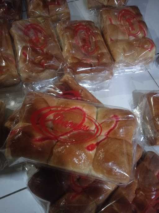 Harum Bakery Durensawit 4