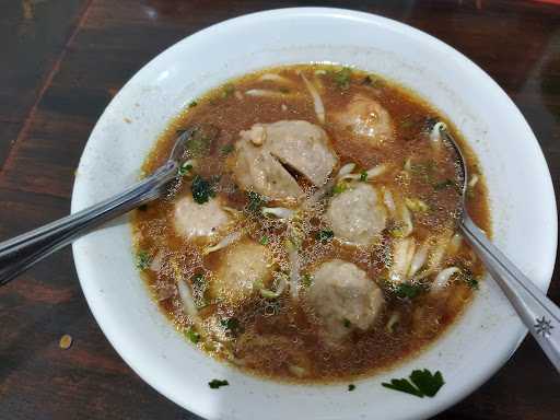 Markas Bakso Mie Ayam Pak Giyanto 4