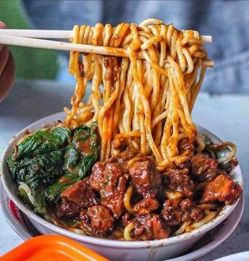 Markas Bakso Mie Ayam Pak Giyanto 7