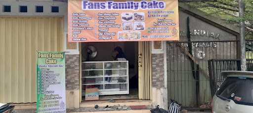 Fans Family Cake 8