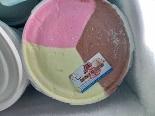 Naura Eskrim 3